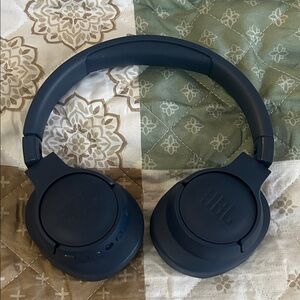 JBL Wireless Over-Ear Headphones - Blue